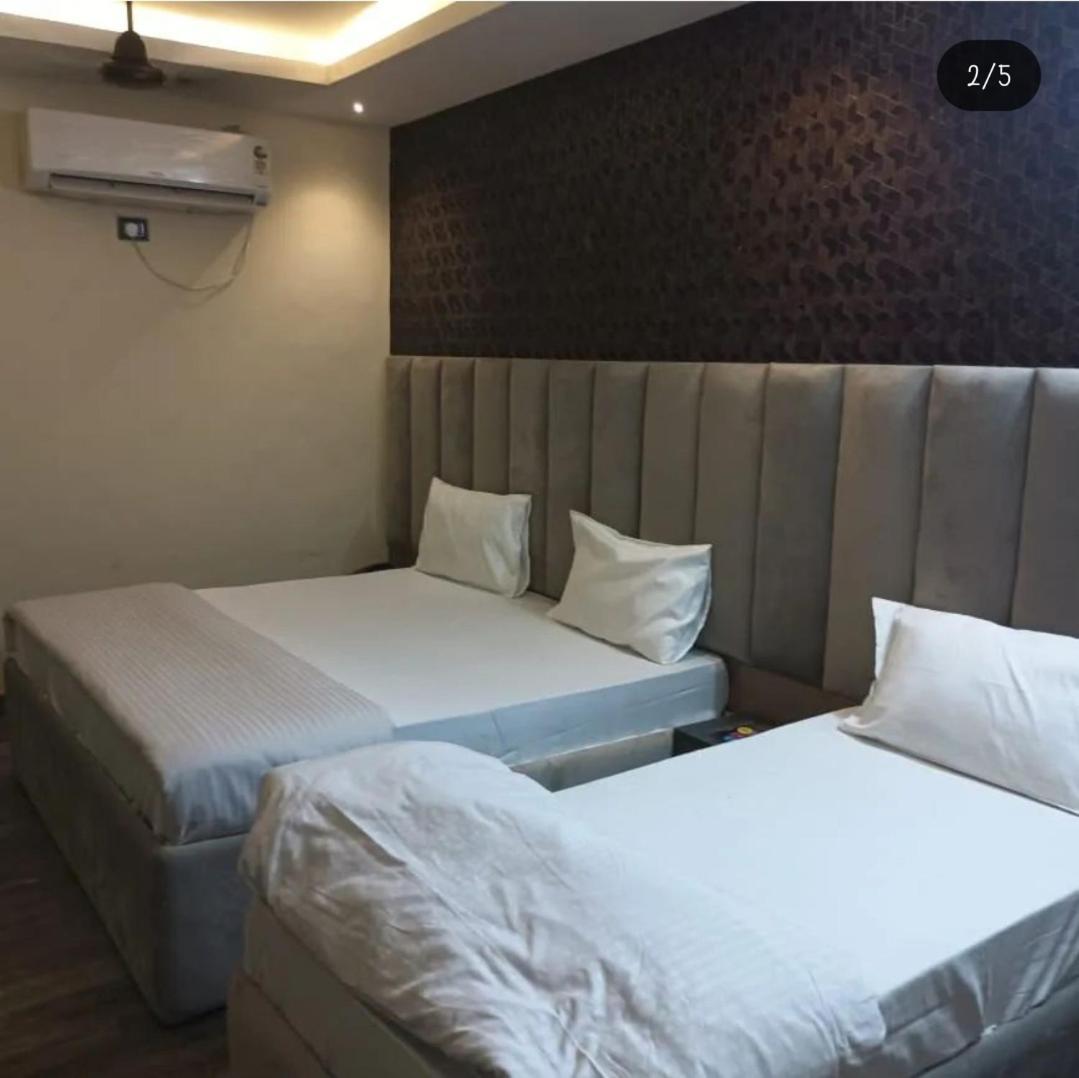 Hotel Kritika Greater Noida Esterno foto