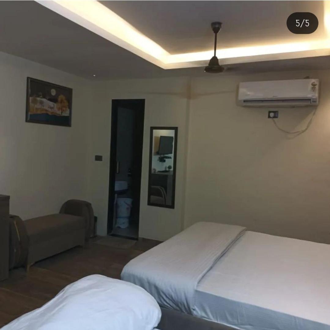 Hotel Kritika Greater Noida Esterno foto
